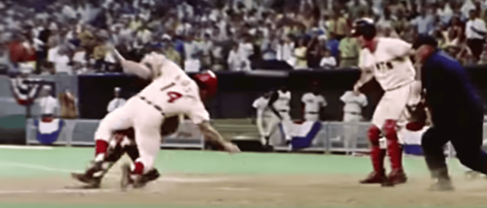 Iconic moment of Pete Rose bowling over Ray Fosse during the 1970 All-Star Game.
